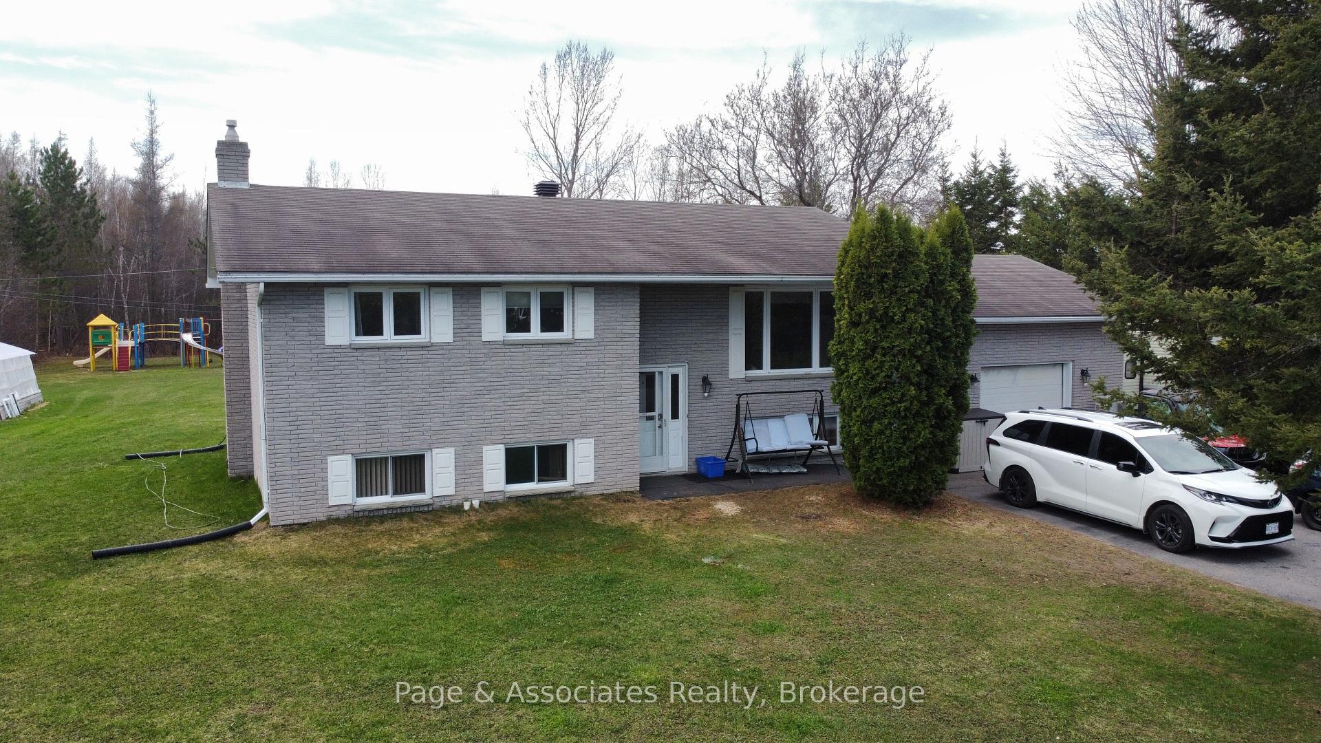 Photo 2 of 282 Salter Street, West Nipissing, Sturgeon Falls — HOMEH