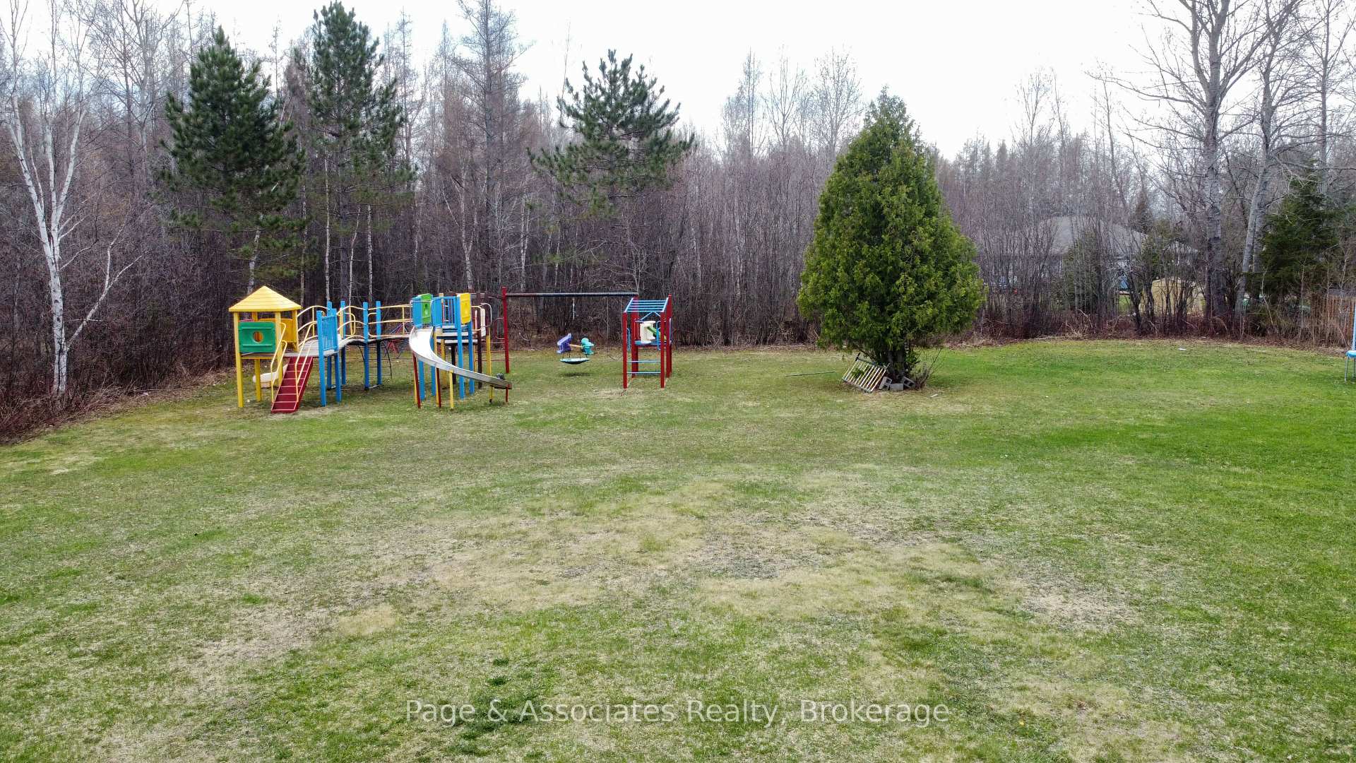 Photo 4 of 282 Salter Street, West Nipissing, Sturgeon Falls — HOMEH