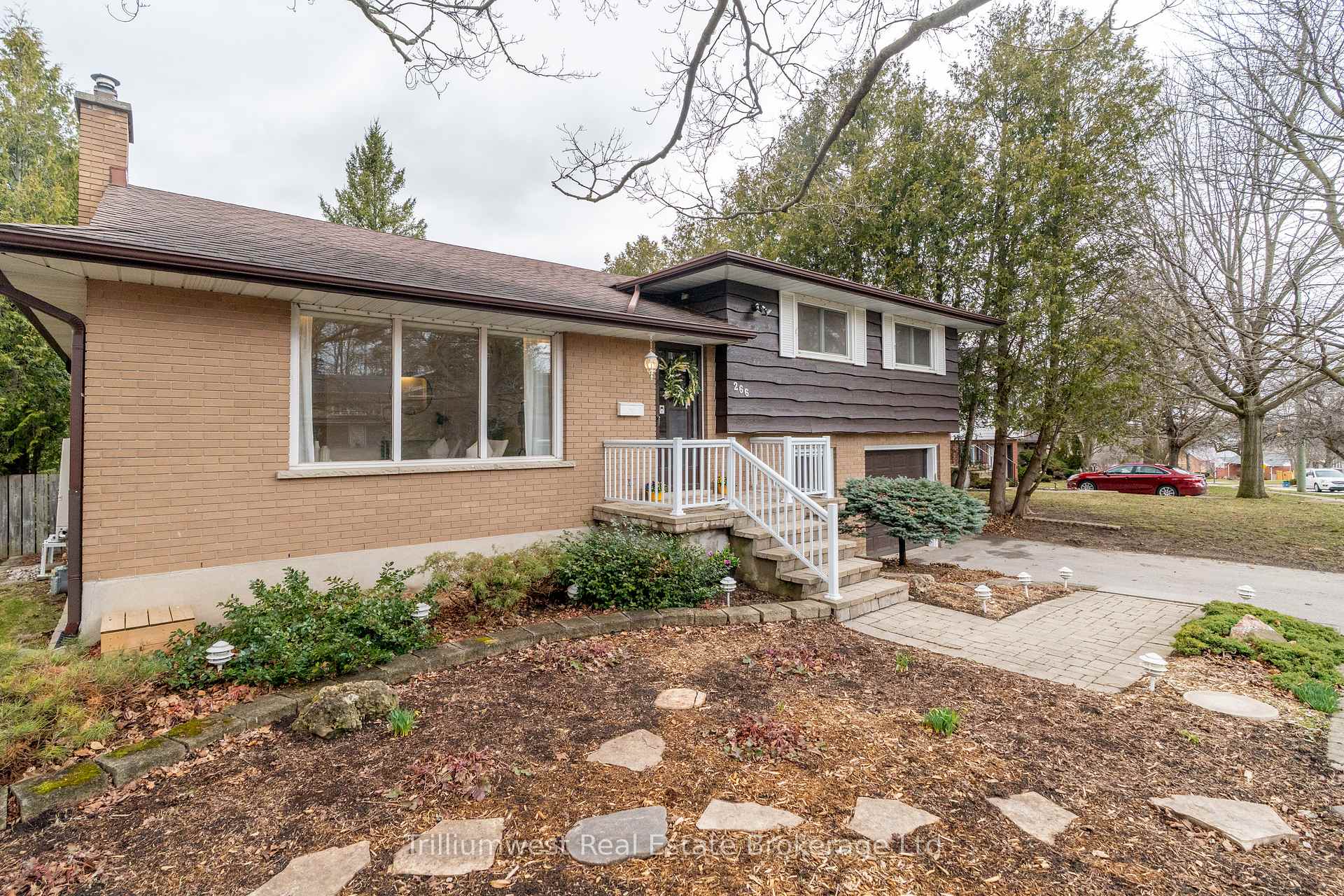 Photo 2 of 266 Lincoln Road, Waterloo — HOMEH