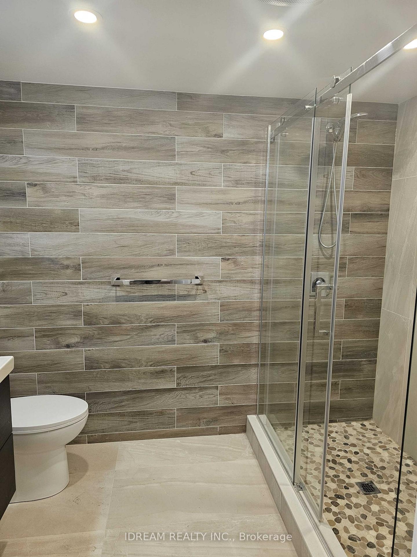 Photo 11 of Unit Bsmt, 2 Elderslie Crescent, Vaughan, Kleinburg — HOMEH