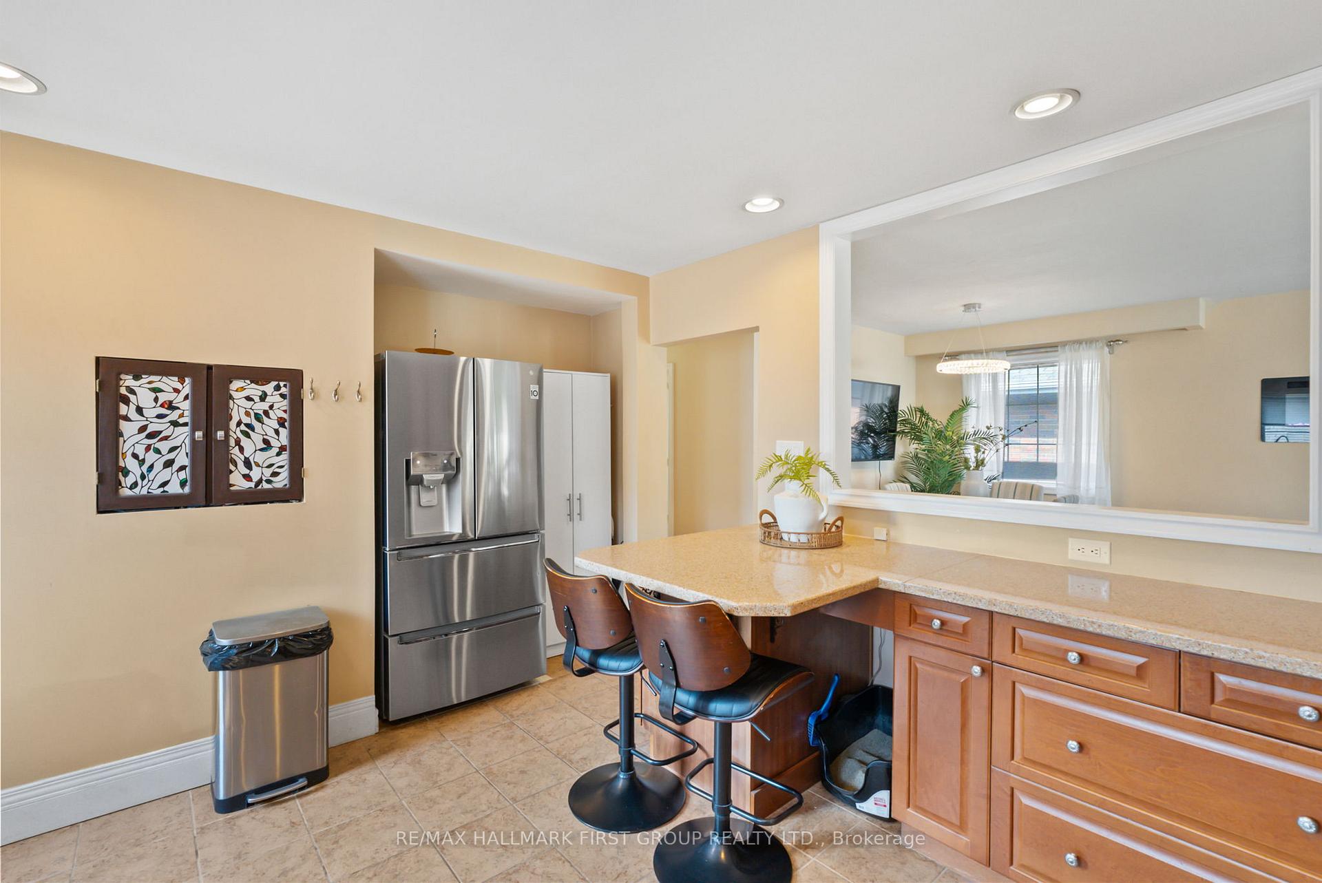 Photo 6 of 205 Saint Peter Street, Whitby, Downtown Whitby — HOMEH