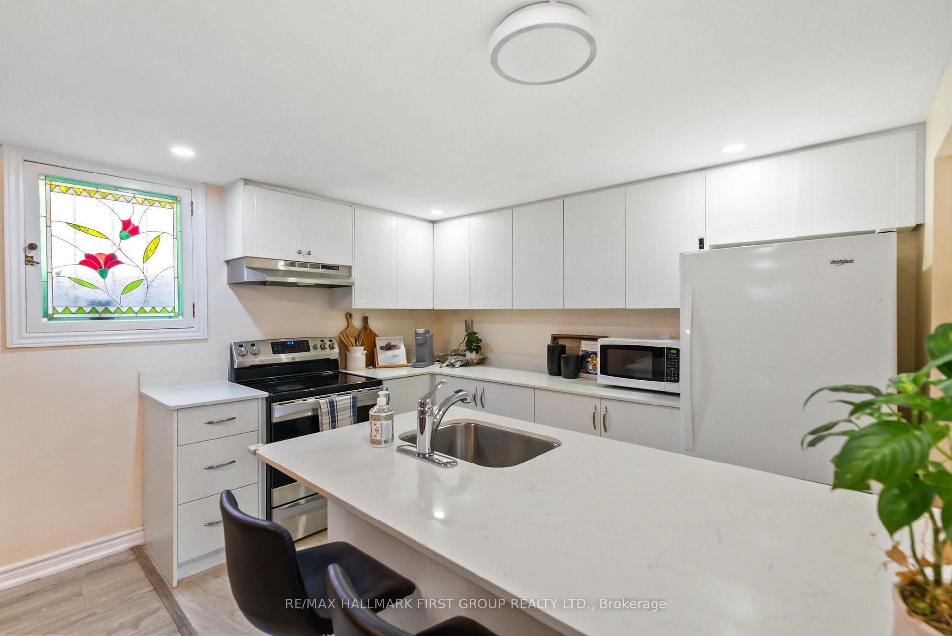 Photo 14 of 205 Saint Peter Street, Whitby, Downtown Whitby — HOMEH