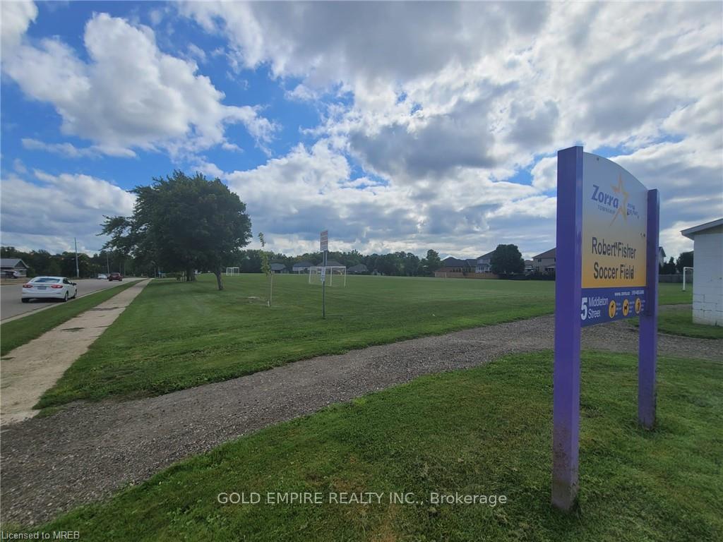 Photo 3 of 38 Middleton Street, Zorra, Thamesford — HOMEH