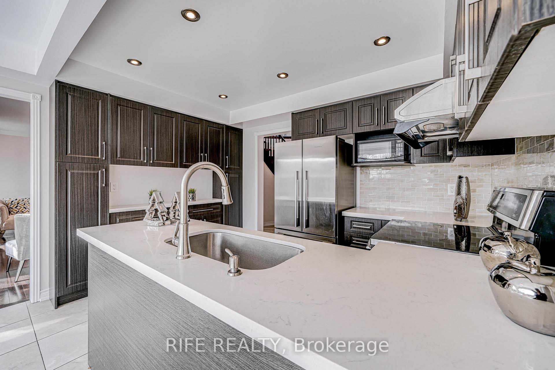 Photo 13 of 41 Briarwood Road, Markham, Unionville — HOMEH