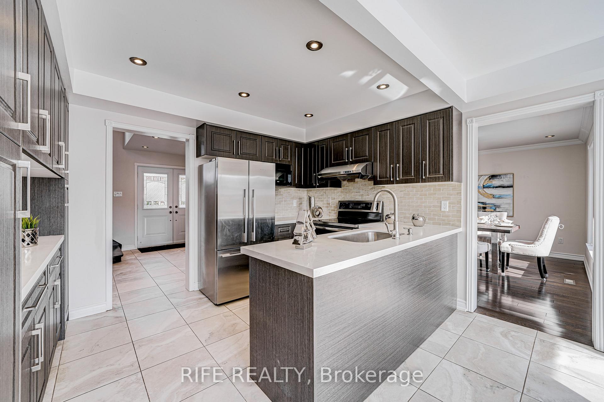 Photo 14 of 41 Briarwood Road, Markham, Unionville — HOMEH