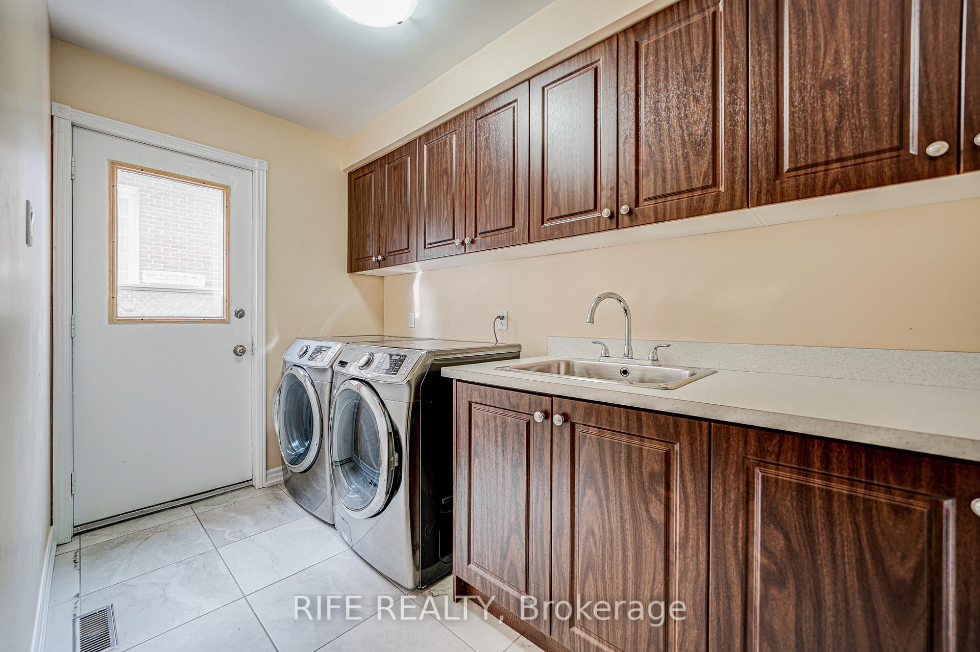 Photo 20 of 41 Briarwood Road, Markham, Unionville — HOMEH
