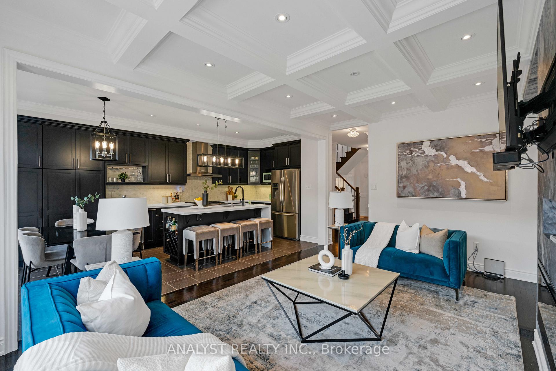 Photo 9 of 17 Herzl Street, Vaughan, Kleinburg — HOMEH
