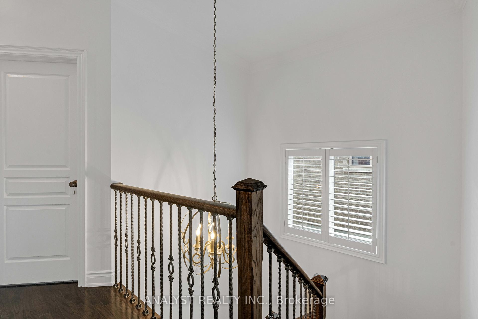 Photo 18 of 17 Herzl Street, Vaughan, Kleinburg — HOMEH