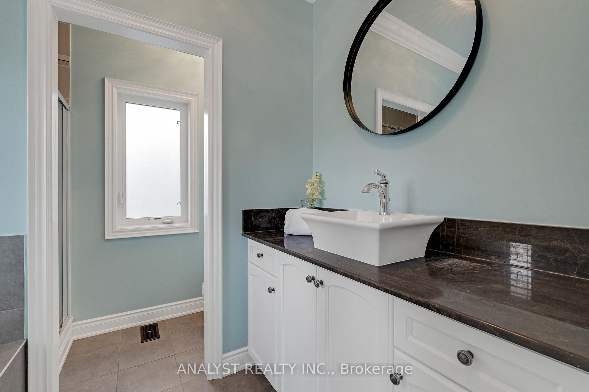 Photo 22 of 17 Herzl Street, Vaughan, Kleinburg — HOMEH