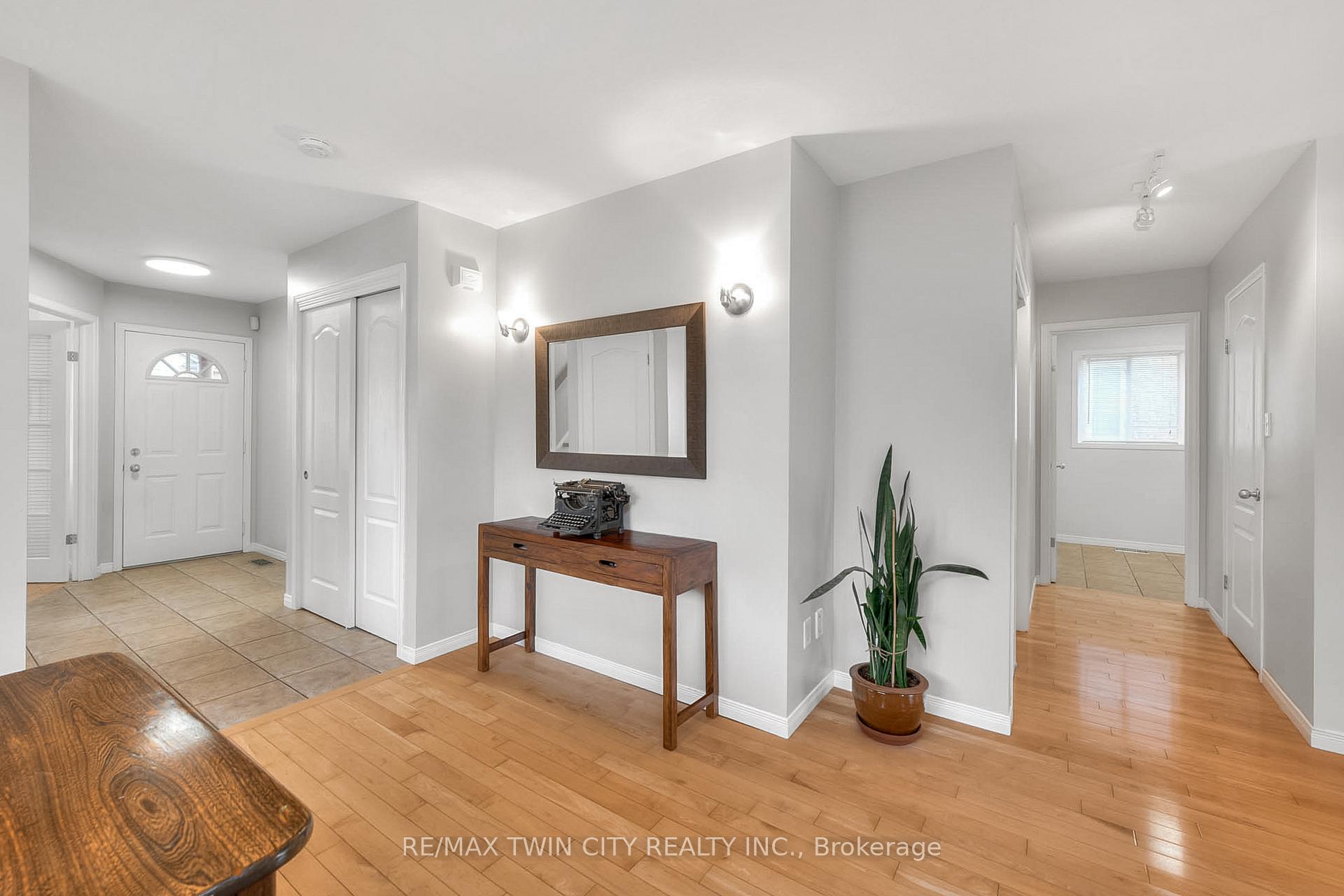 Photo 8 of 755 Shediac Crescent, Waterloo — HOMEH