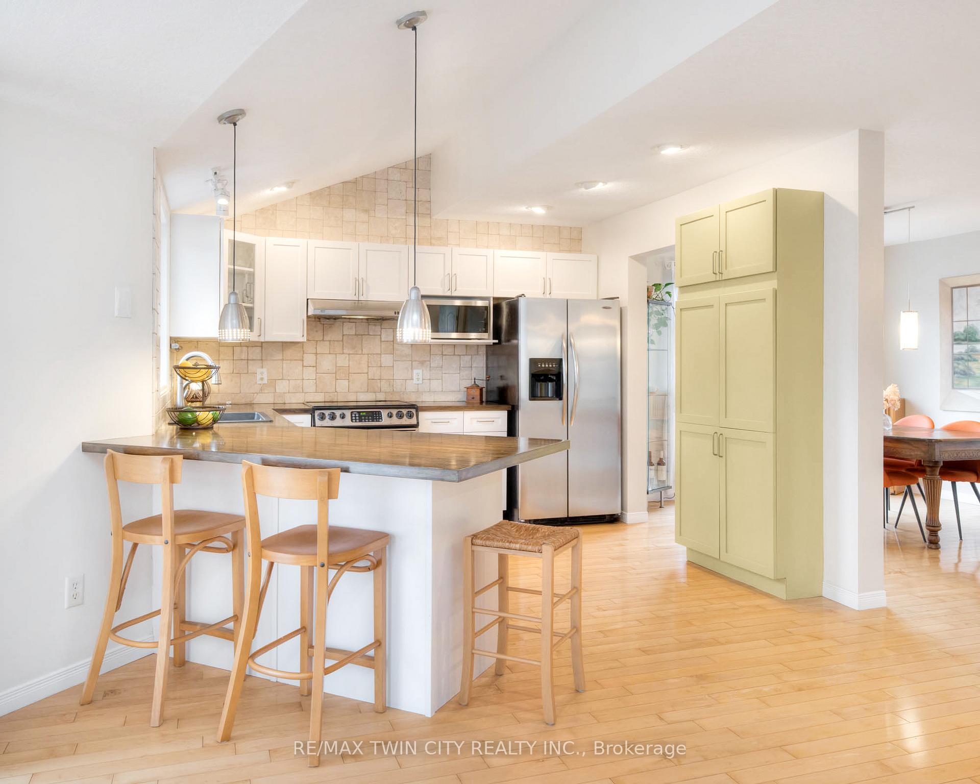 Photo 11 of 755 Shediac Crescent, Waterloo — HOMEH