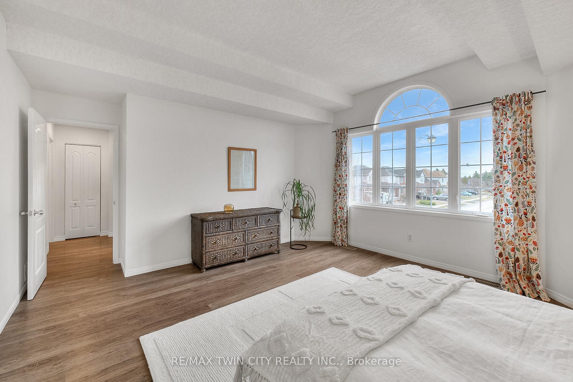 Photo 21 of 755 Shediac Crescent, Waterloo — HOMEH