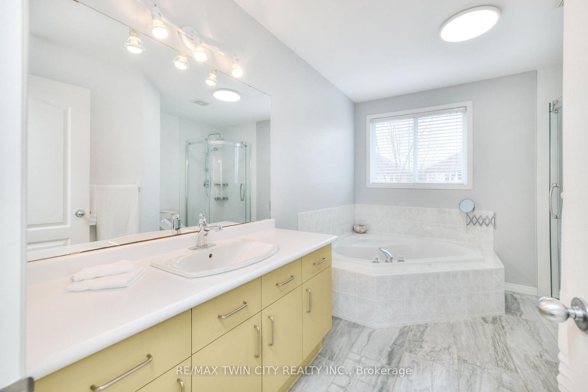 Photo 22 of 755 Shediac Crescent, Waterloo — HOMEH