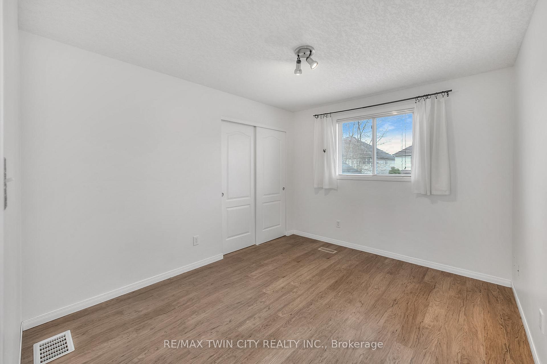 Photo 24 of 755 Shediac Crescent, Waterloo — HOMEH