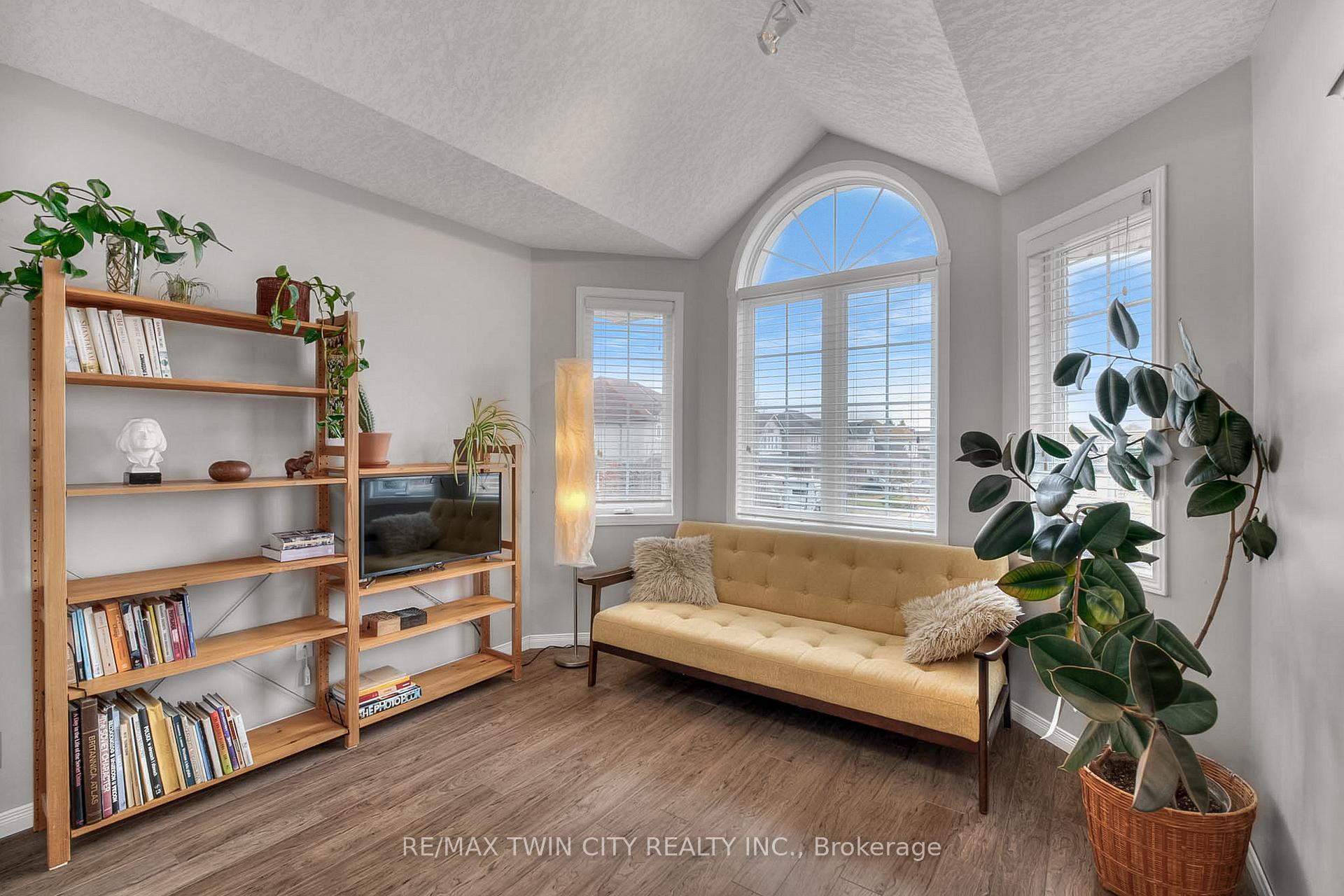 Photo 27 of 755 Shediac Crescent, Waterloo — HOMEH