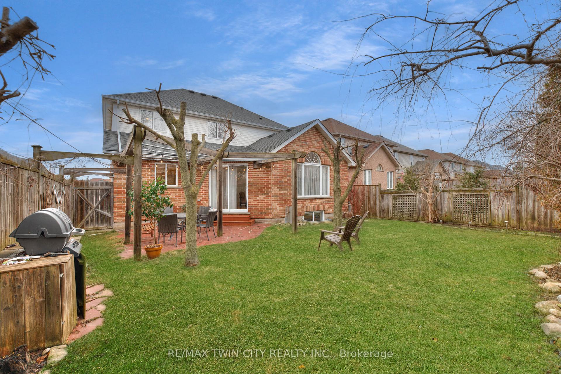 Photo 45 of 755 Shediac Crescent, Waterloo — HOMEH