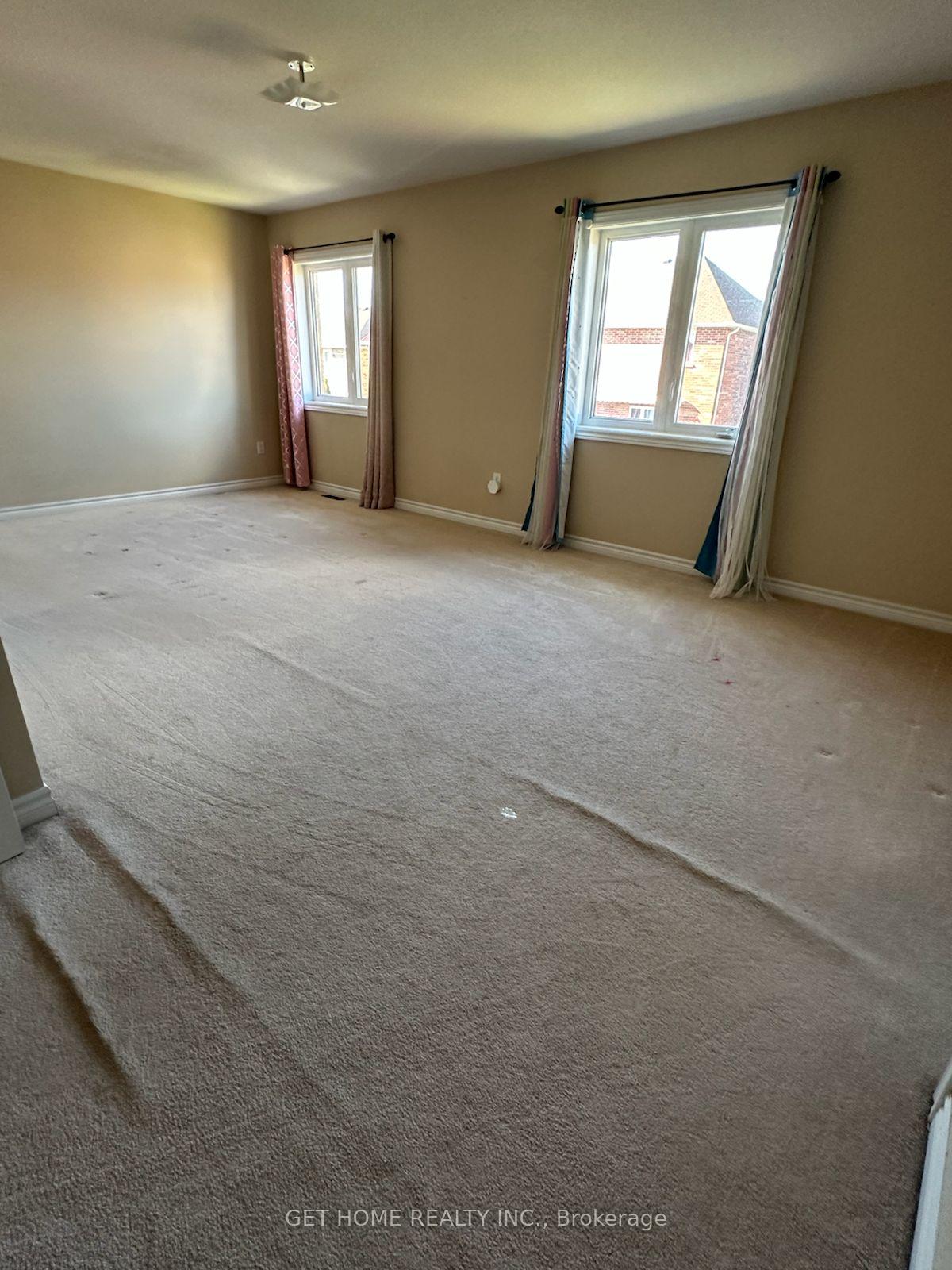 Photo 3 of 28 Canary Street, Whitby, Taunton North — HOMEH