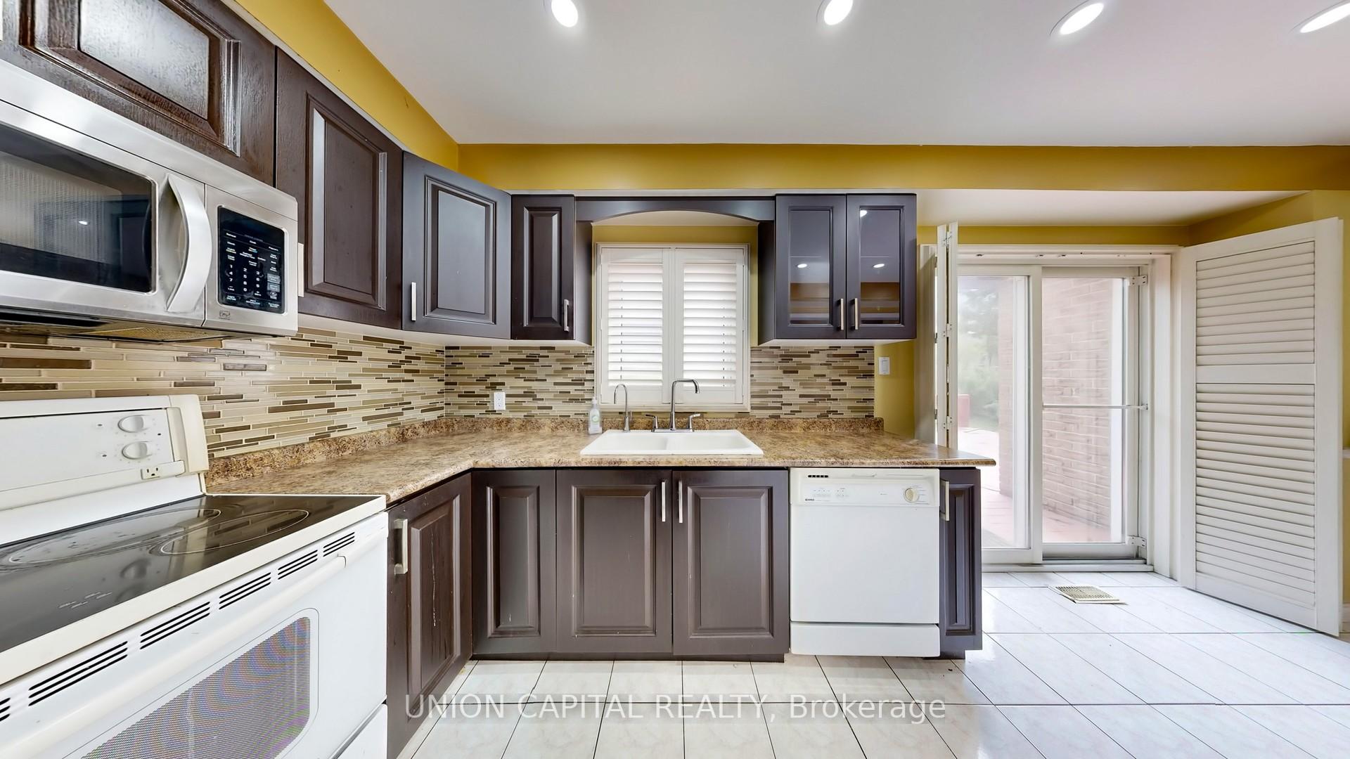 Photo 6 of 58 Reed Drive, Ajax, Central — HOMEH