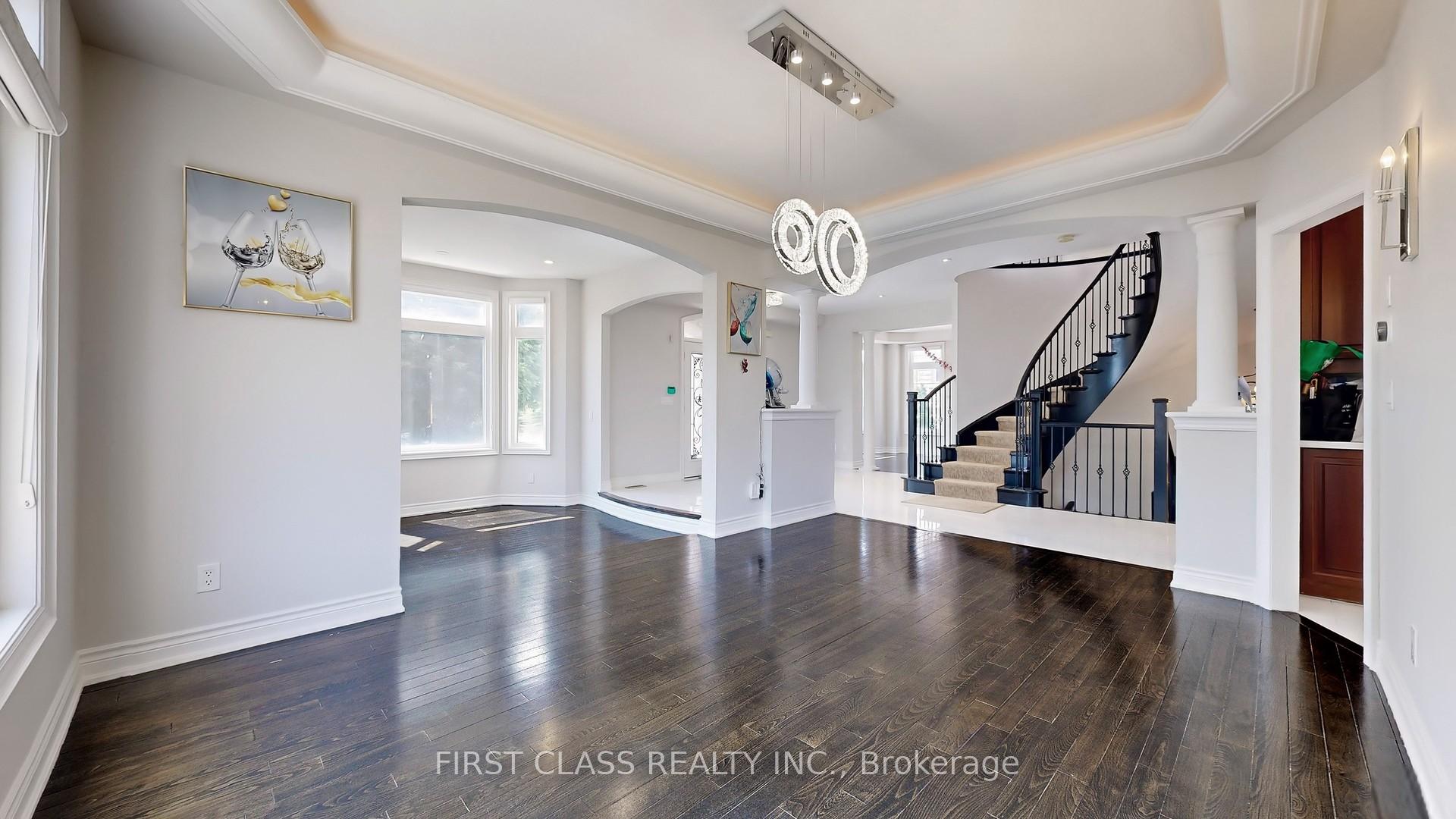 Photo 10 of 69 Weslock Crescent, Aurora, Bayview Northeast — HOMEH