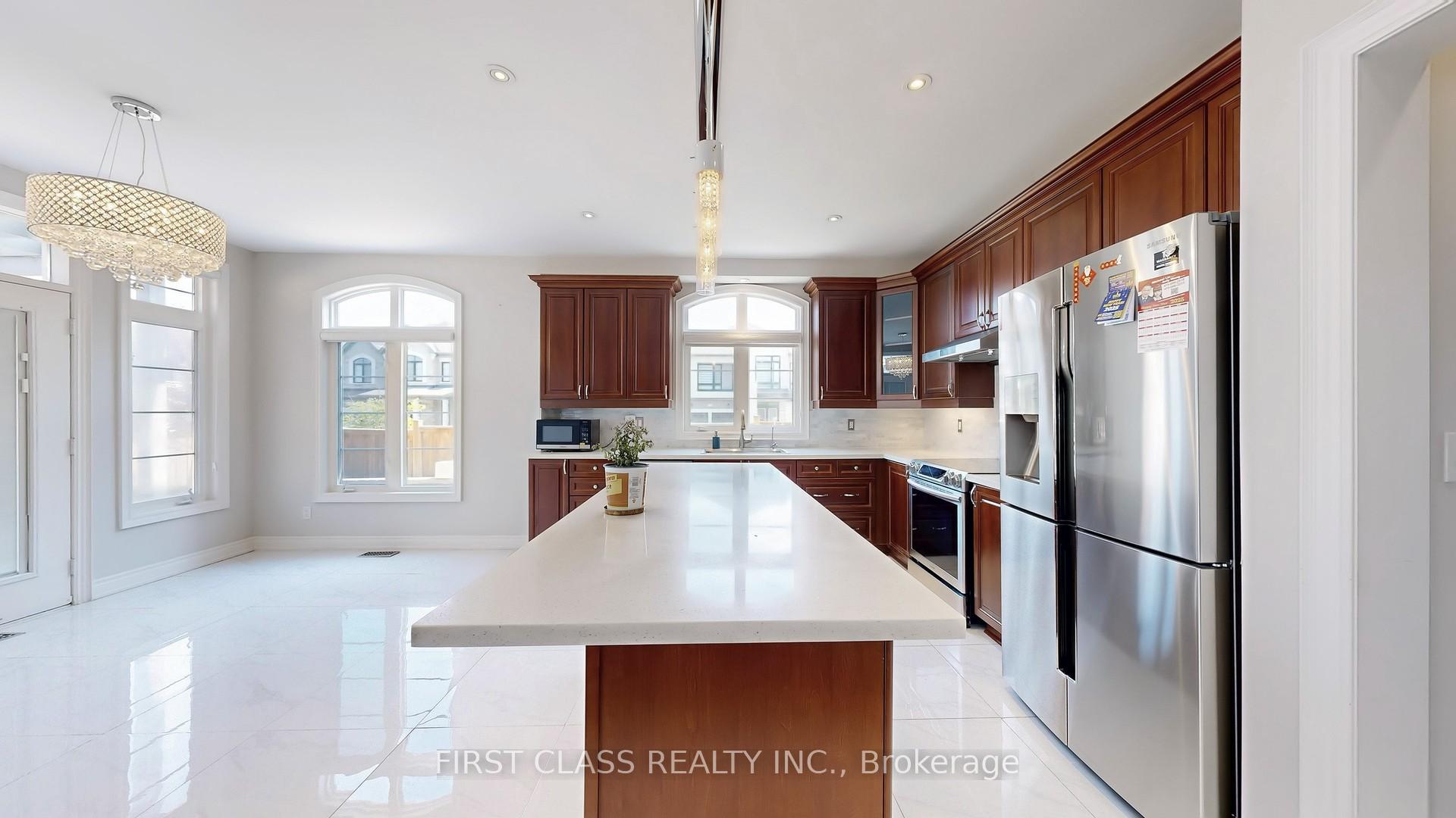 Photo 17 of 69 Weslock Crescent, Aurora, Bayview Northeast — HOMEH