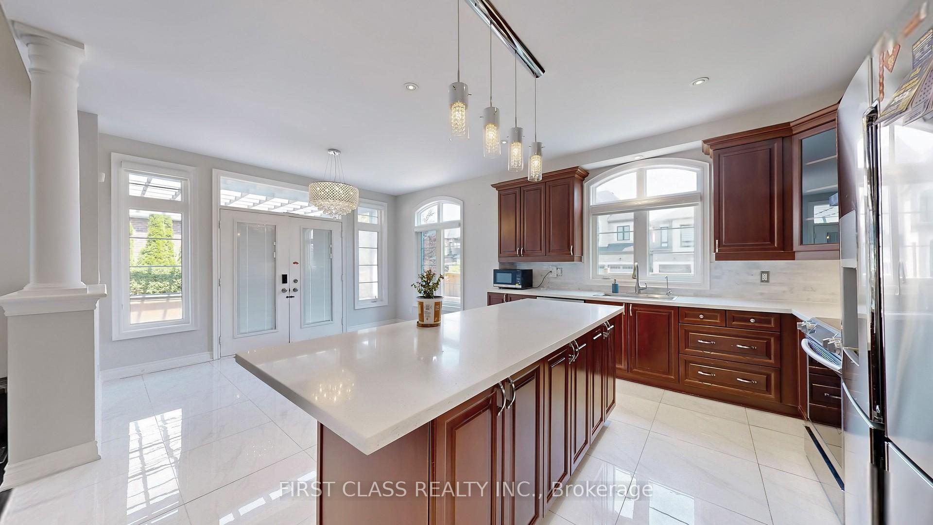 Photo 19 of 69 Weslock Crescent, Aurora, Bayview Northeast — HOMEH