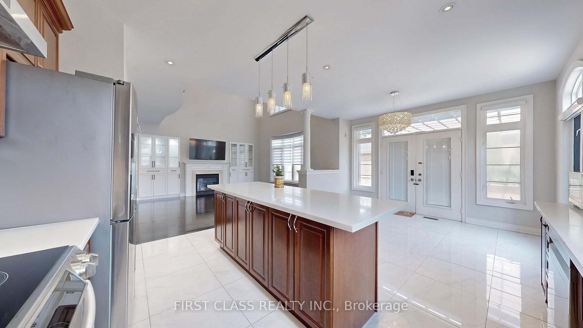 Photo 20 of 69 Weslock Crescent, Aurora, Bayview Northeast — HOMEH