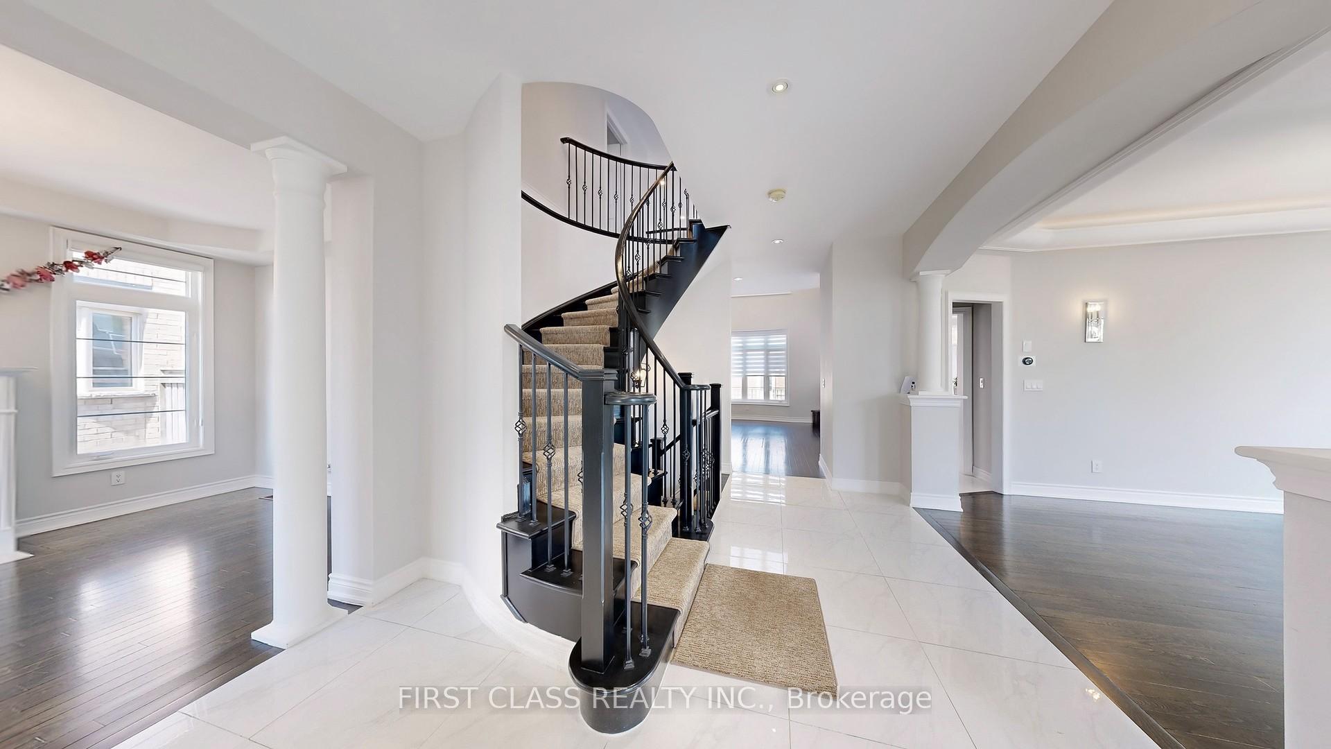 Photo 24 of 69 Weslock Crescent, Aurora, Bayview Northeast — HOMEH