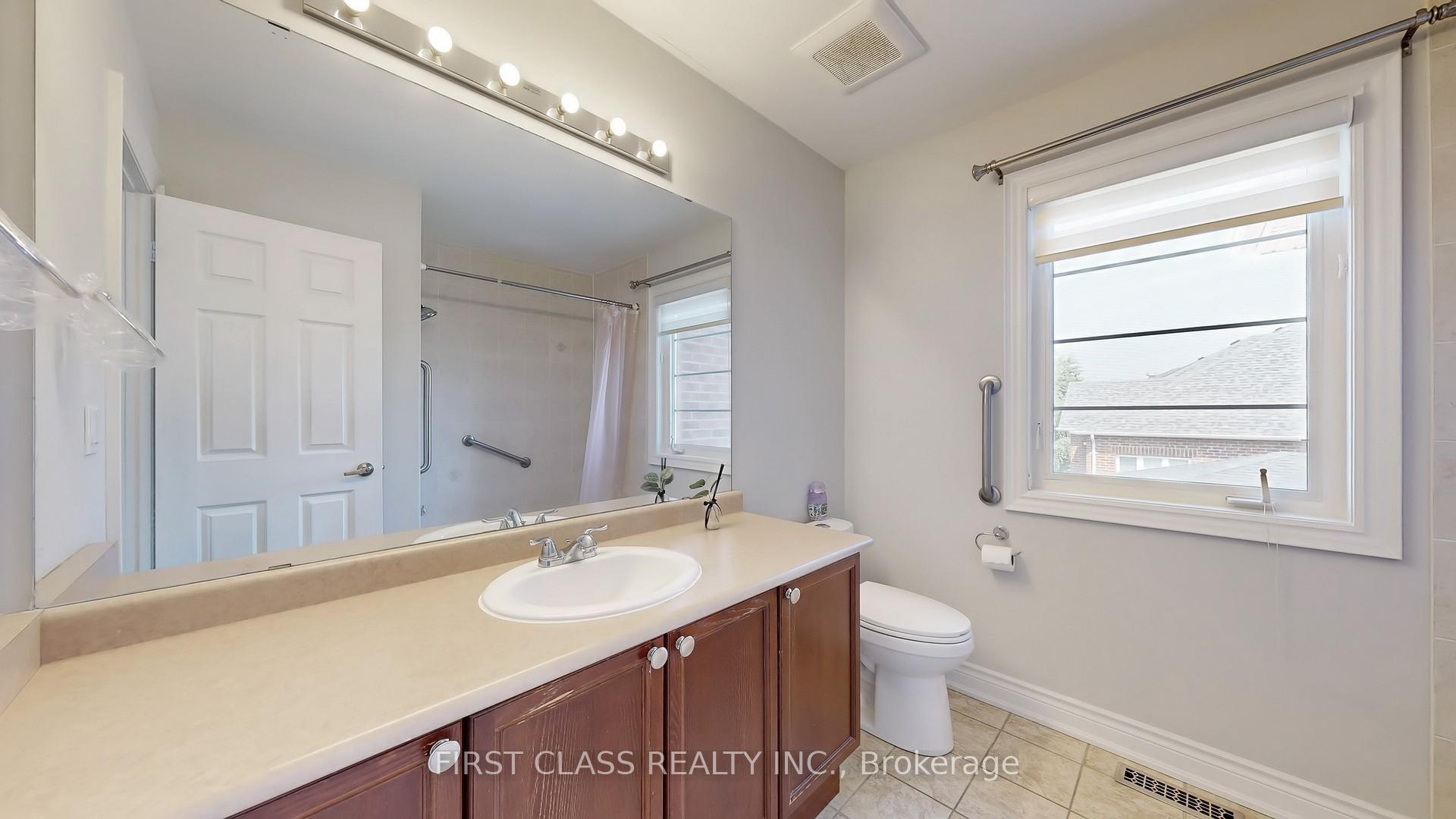 Photo 35 of 69 Weslock Crescent, Aurora, Bayview Northeast — HOMEH