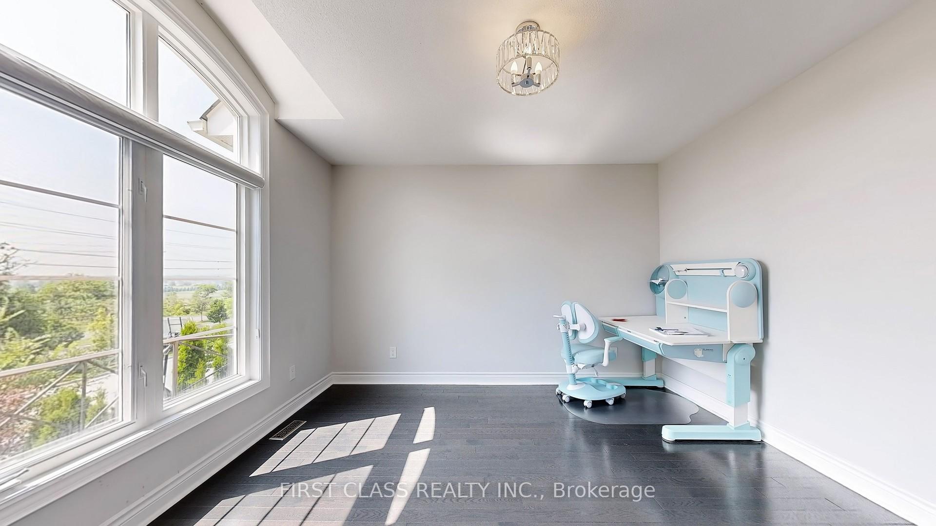 Photo 40 of 69 Weslock Crescent, Aurora, Bayview Northeast — HOMEH