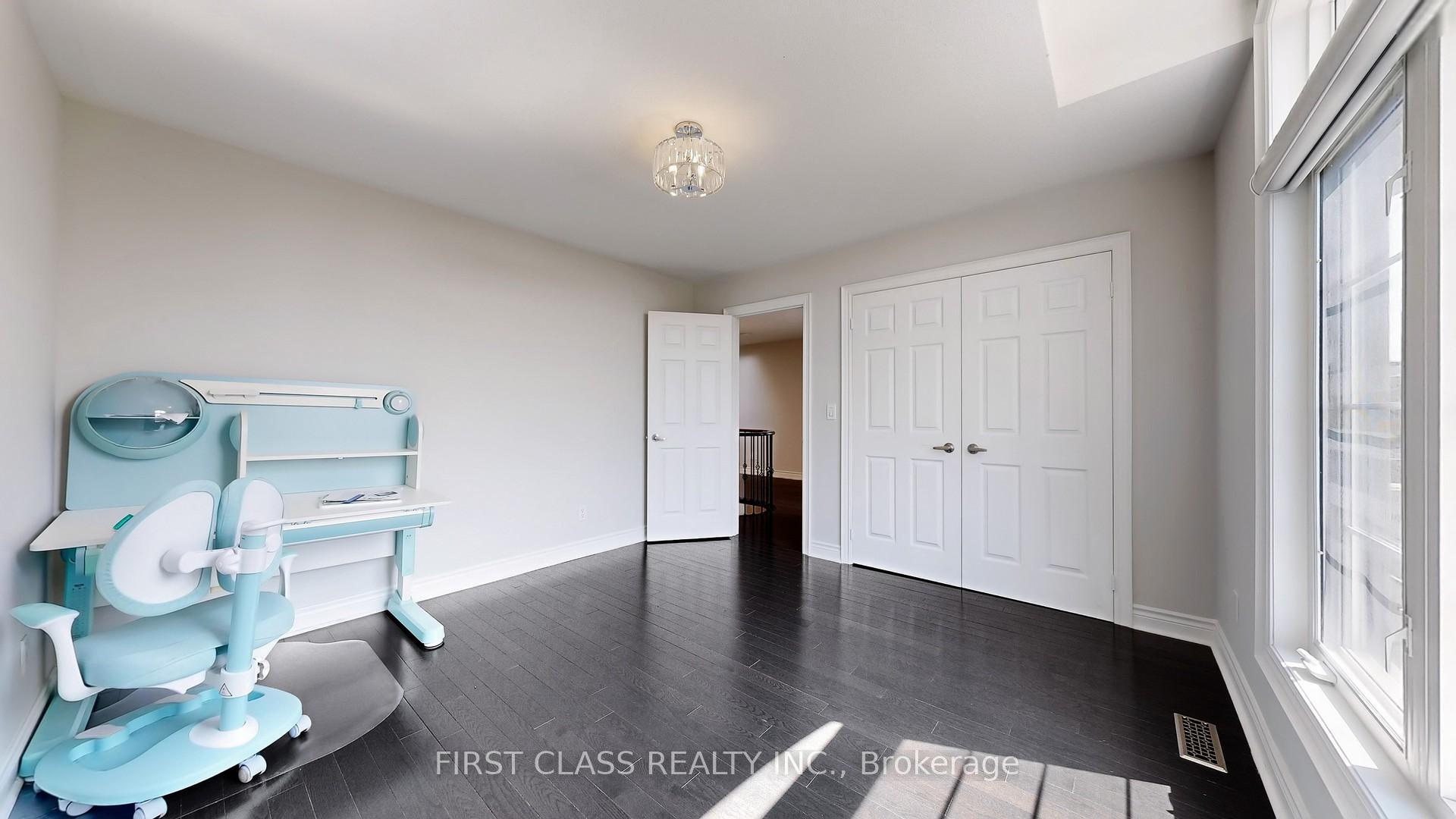 Photo 38 of 69 Weslock Crescent, Aurora, Bayview Northeast — HOMEH