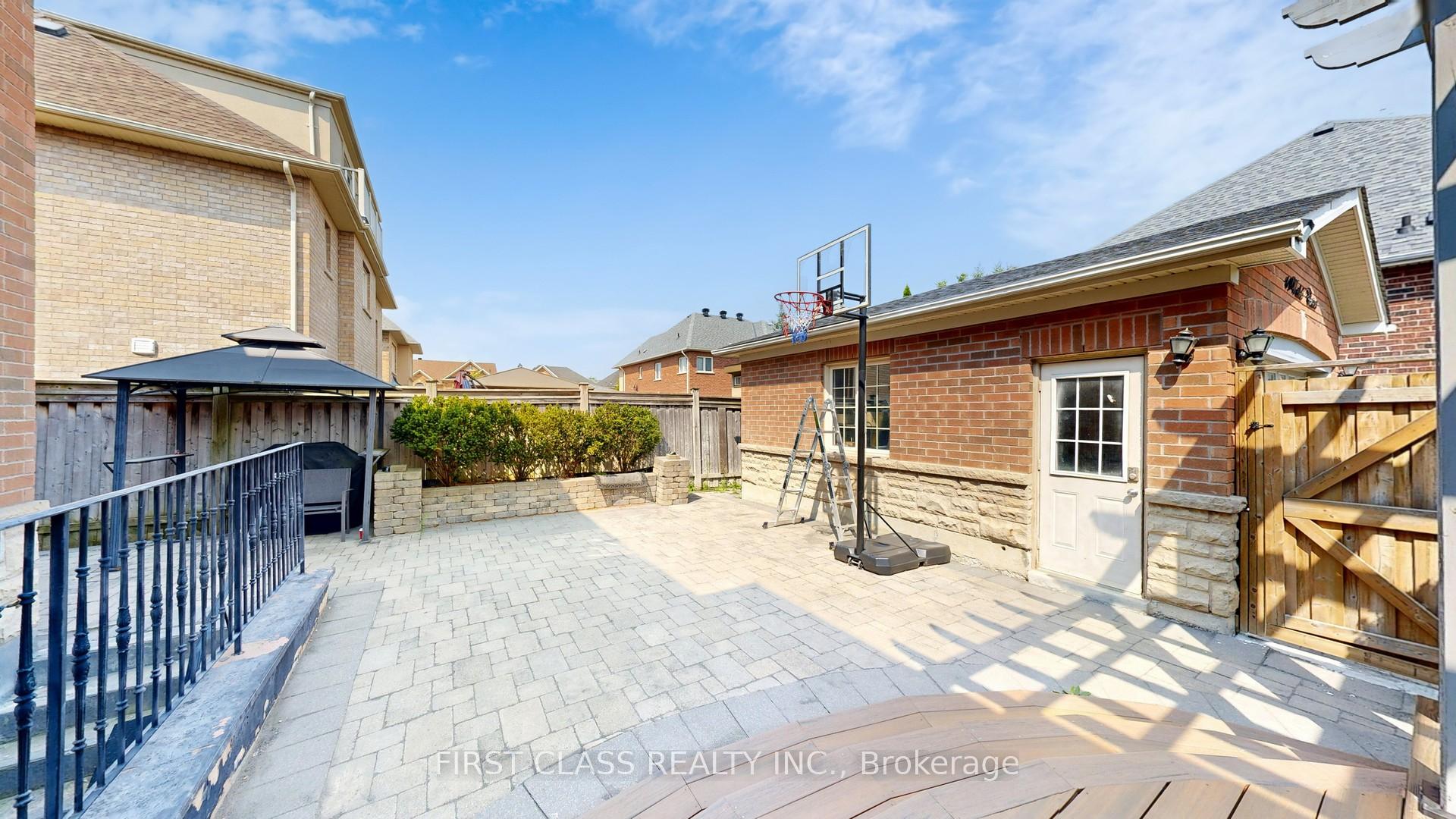 Photo 46 of 69 Weslock Crescent, Aurora, Bayview Northeast — HOMEH
