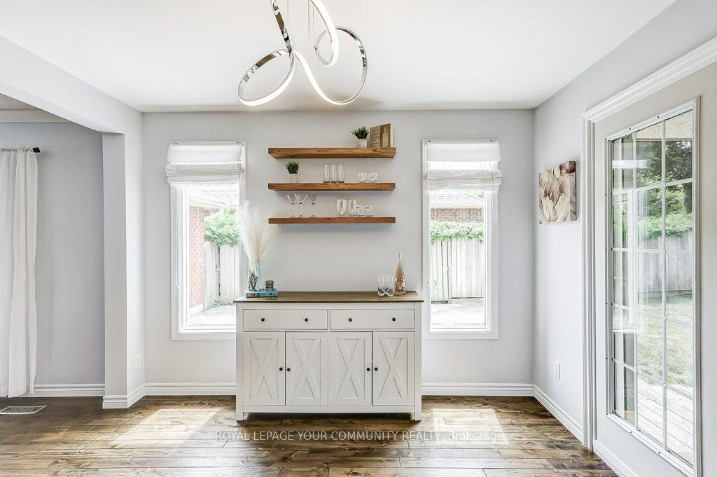 Photo 13 of 44 Canadian Oaks Drive, Whitby, Blue Grass Meadows — HOMEH
