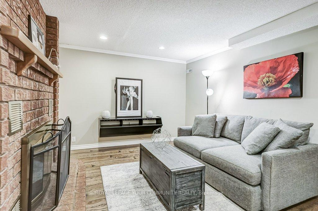 Photo 23 of 44 Canadian Oaks Drive, Whitby, Blue Grass Meadows — HOMEH