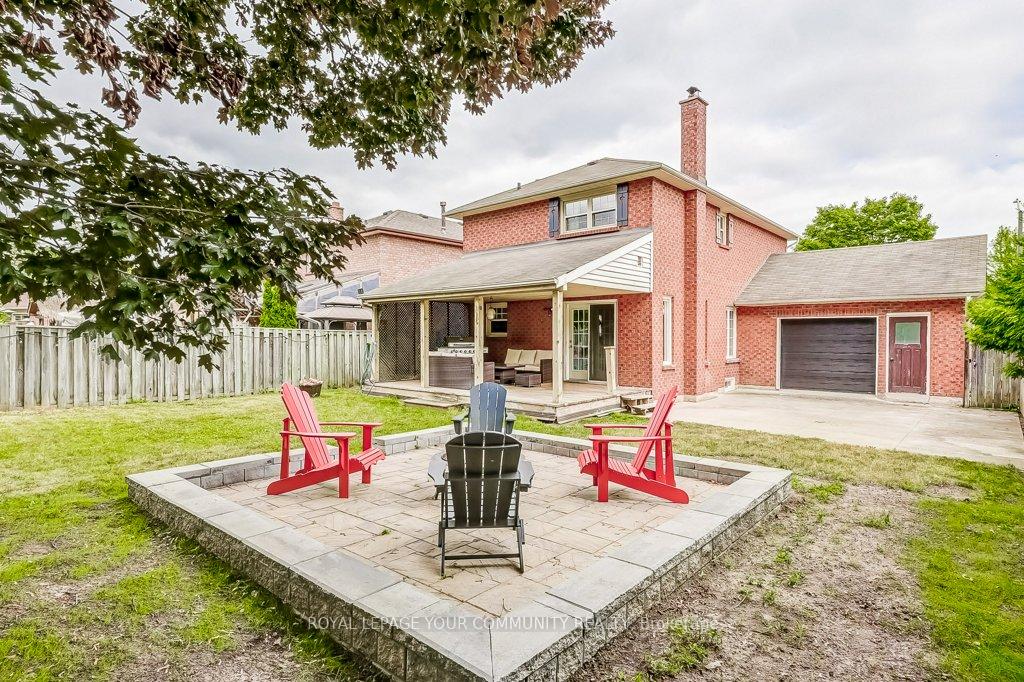 Photo 27 of 44 Canadian Oaks Drive, Whitby, Blue Grass Meadows — HOMEH