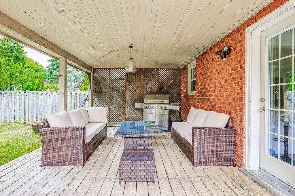 Photo 29 of 44 Canadian Oaks Drive, Whitby, Blue Grass Meadows — HOMEH