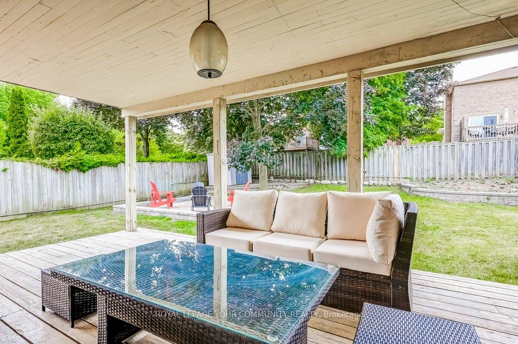 Photo 30 of 44 Canadian Oaks Drive, Whitby, Blue Grass Meadows — HOMEH