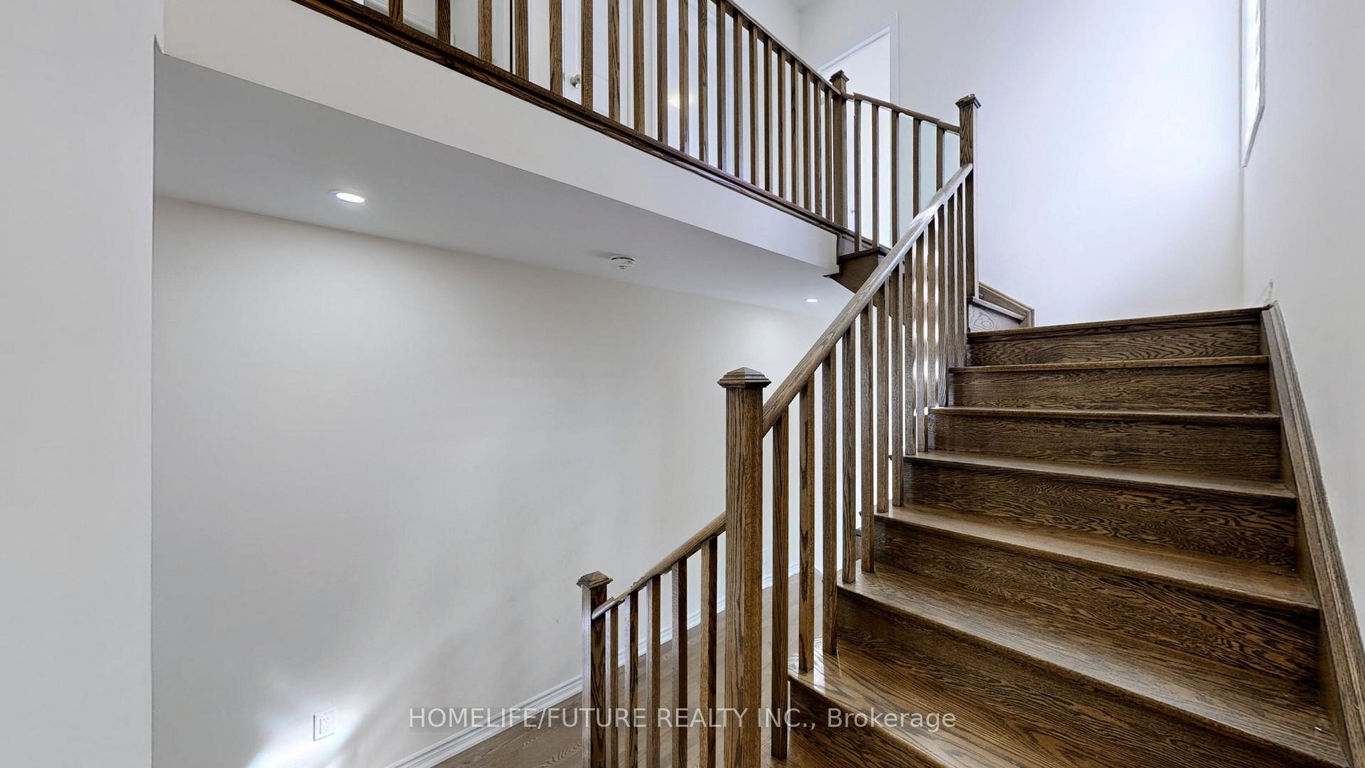 Photo 10 of 14 Van Wart Street, Whitby, Rural Whitby — HOMEH