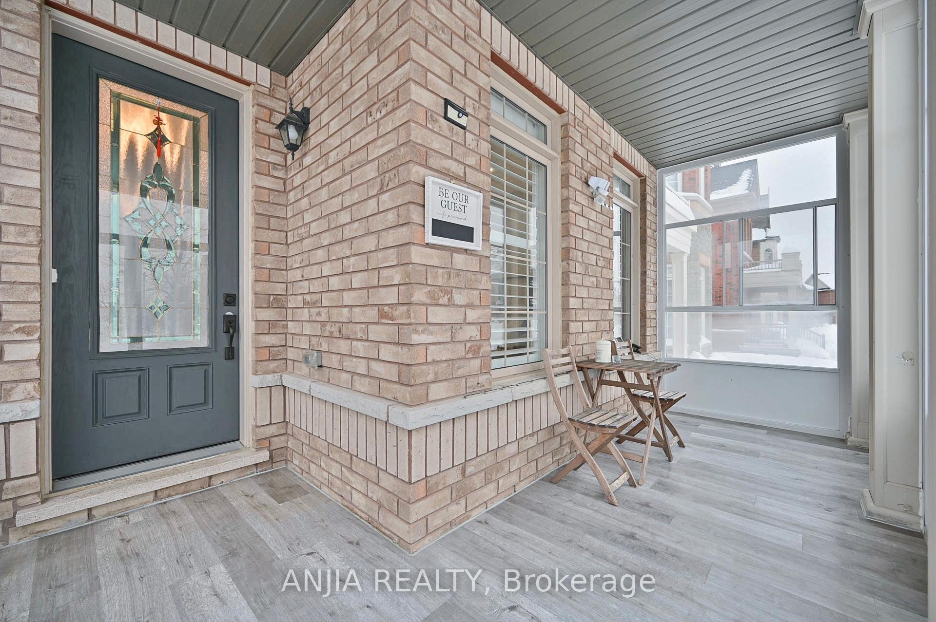 Photo 2 of 65 William Bartlett Drive, Markham, Berczy — HOMEH