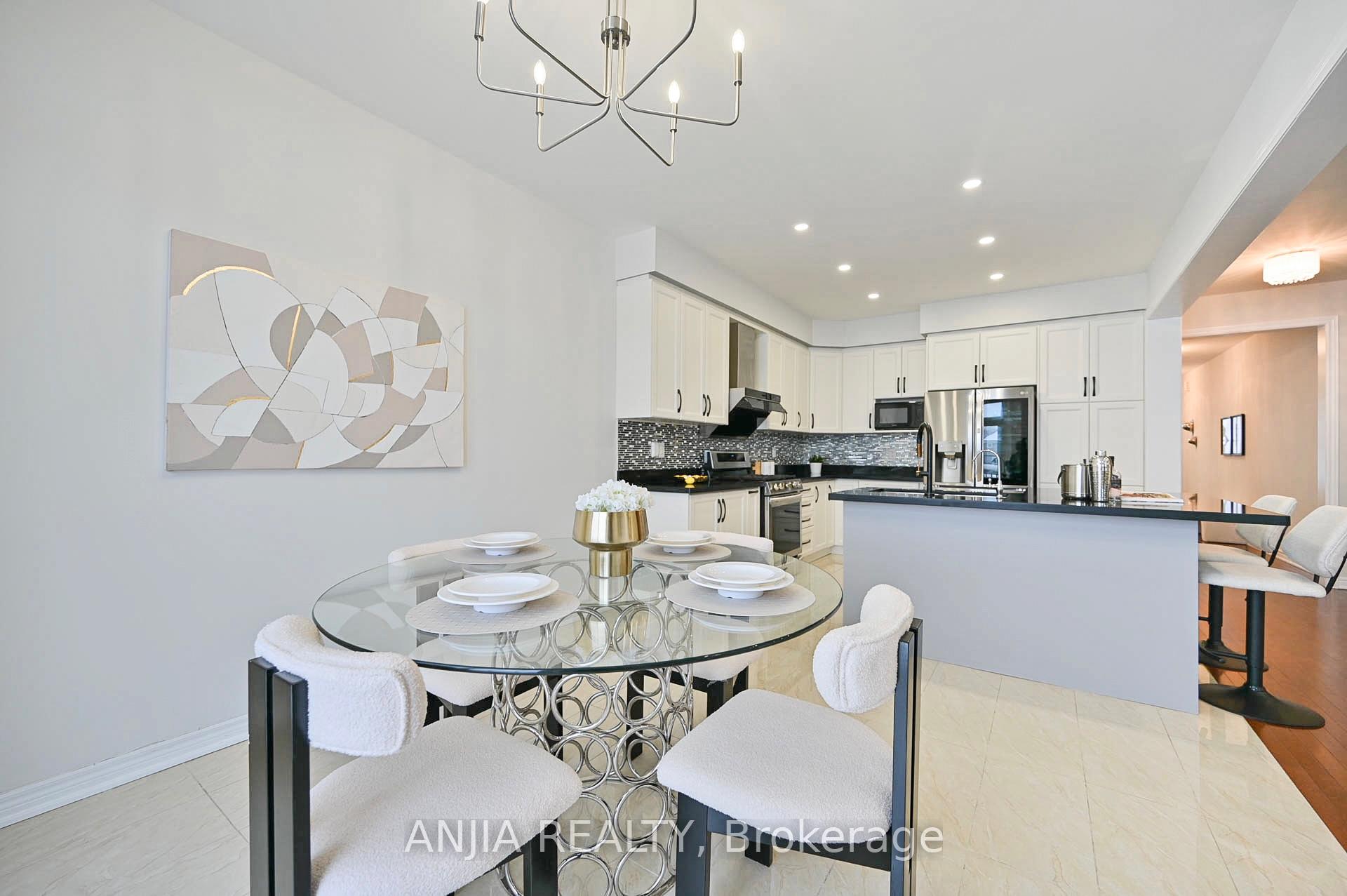 Photo 15 of 65 William Bartlett Drive, Markham, Berczy — HOMEH