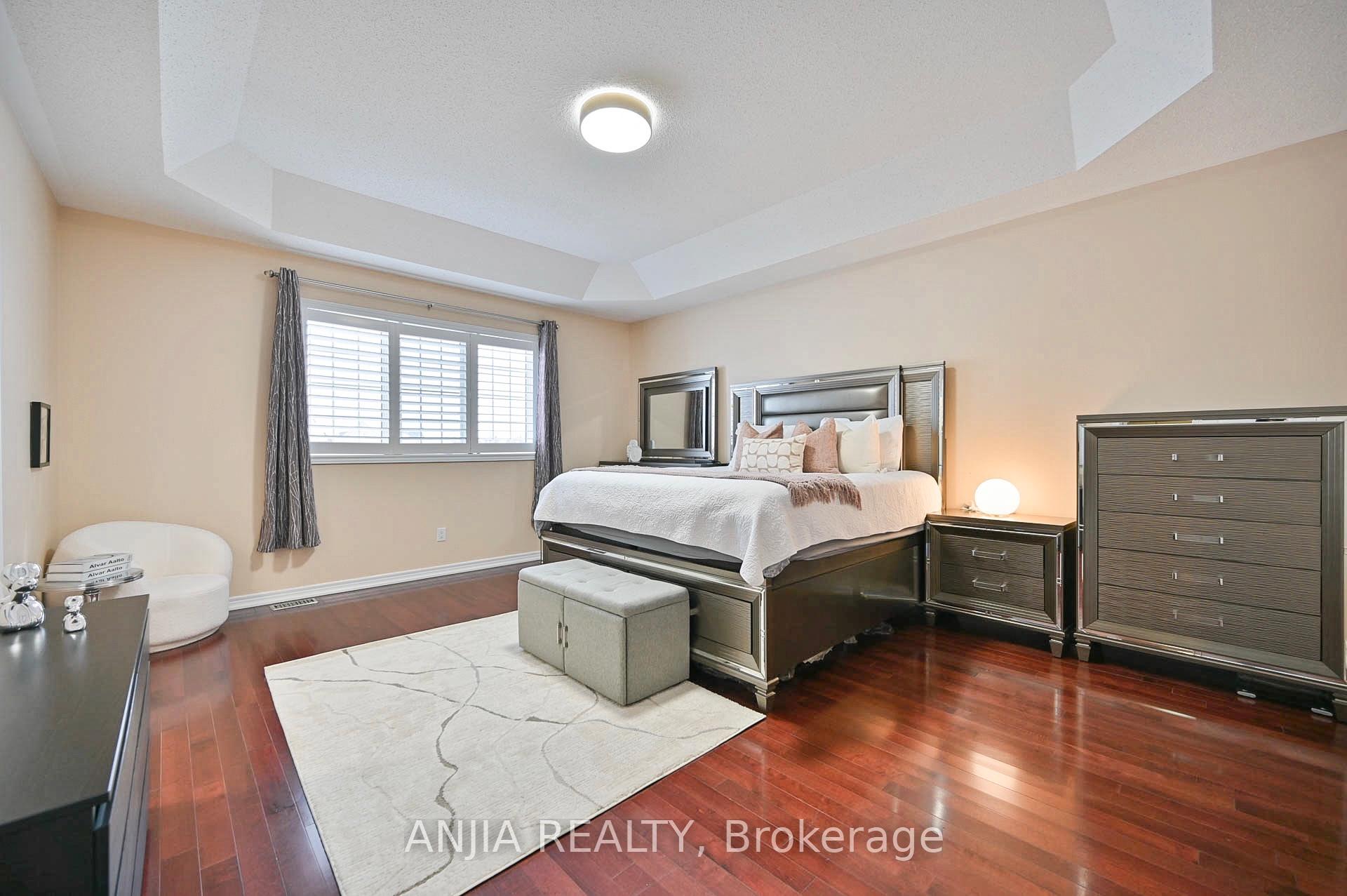 Photo 18 of 65 William Bartlett Drive, Markham, Berczy — HOMEH