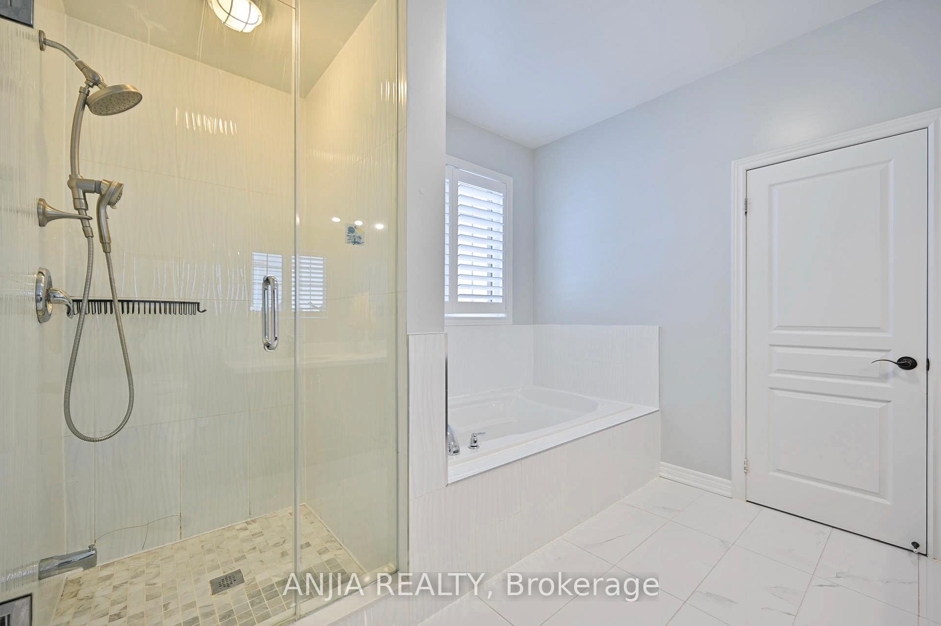 Photo 22 of 65 William Bartlett Drive, Markham, Berczy — HOMEH