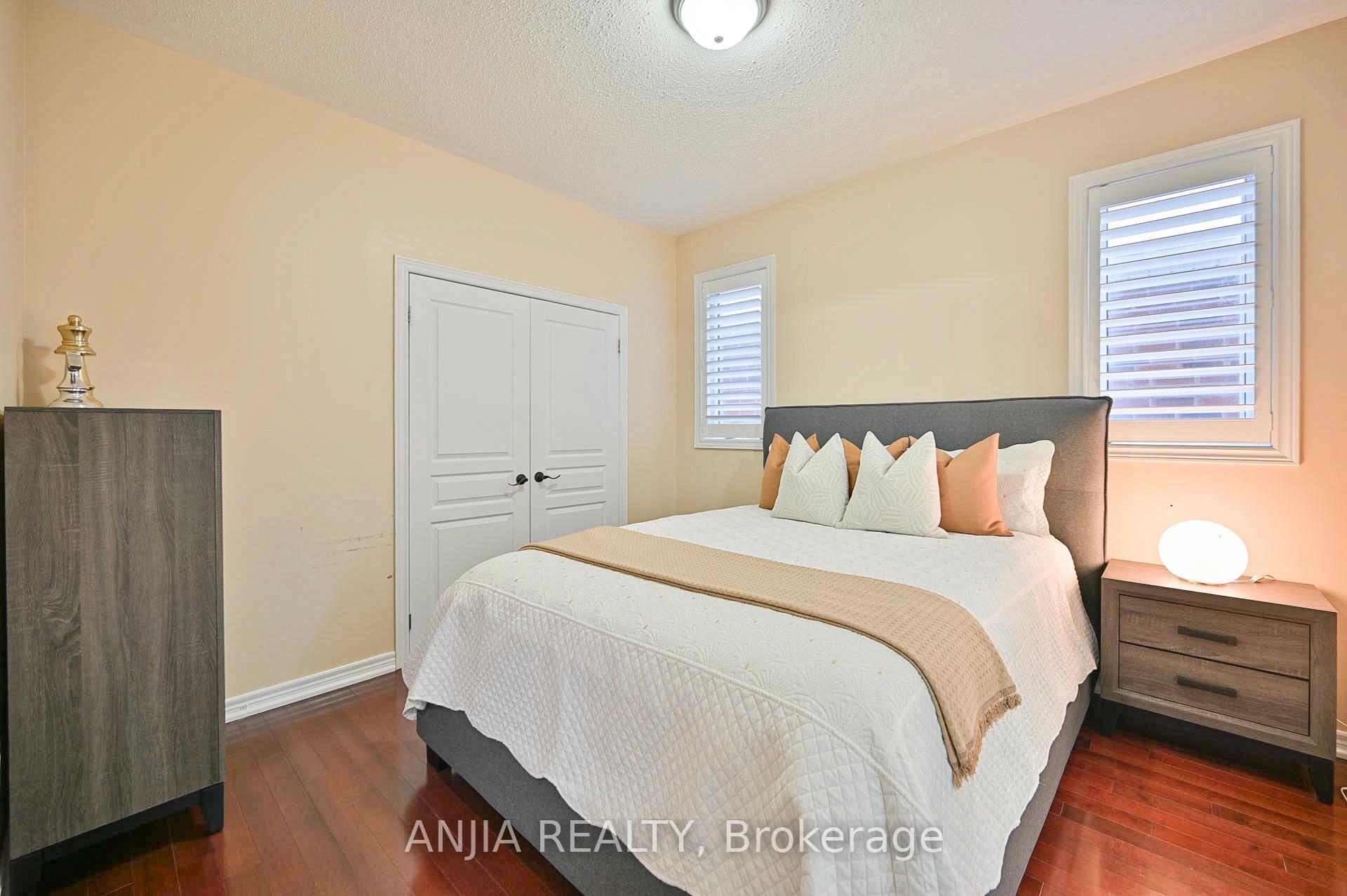 Photo 23 of 65 William Bartlett Drive, Markham, Berczy — HOMEH