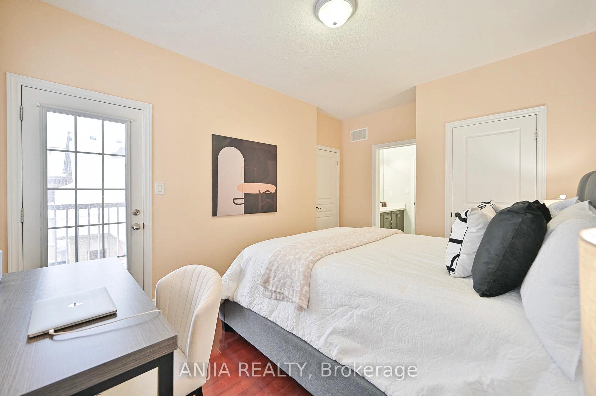 Photo 25 of 65 William Bartlett Drive, Markham, Berczy — HOMEH