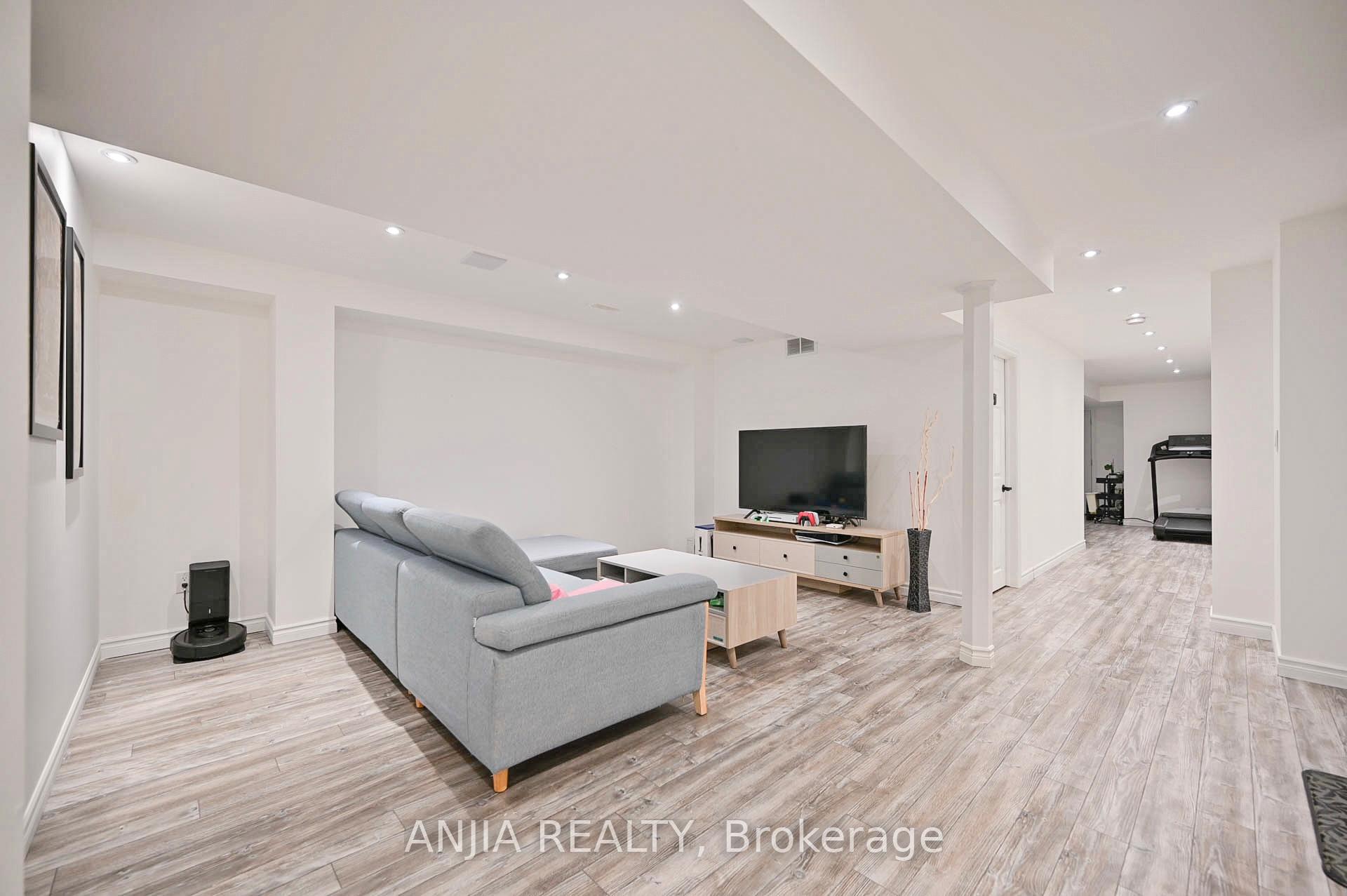 Photo 31 of 65 William Bartlett Drive, Markham, Berczy — HOMEH