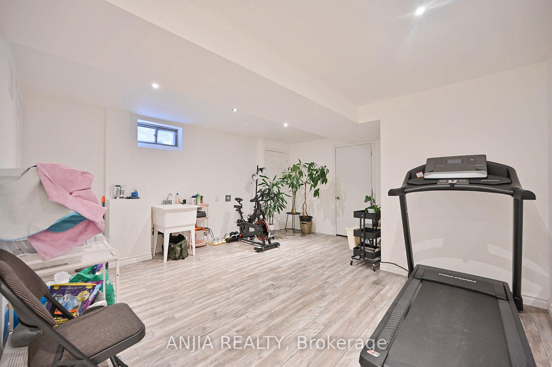 Photo 32 of 65 William Bartlett Drive, Markham, Berczy — HOMEH