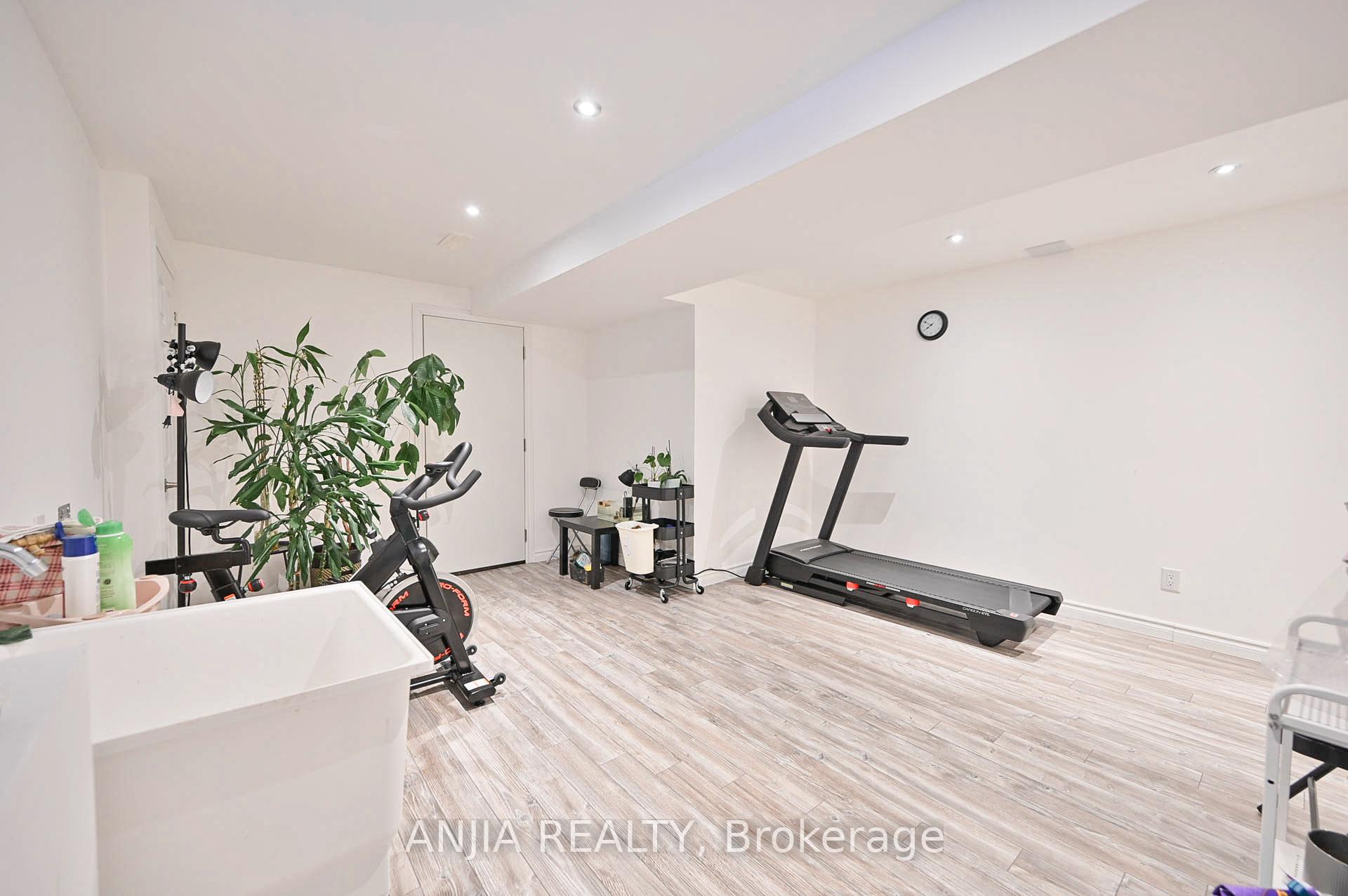 Photo 33 of 65 William Bartlett Drive, Markham, Berczy — HOMEH