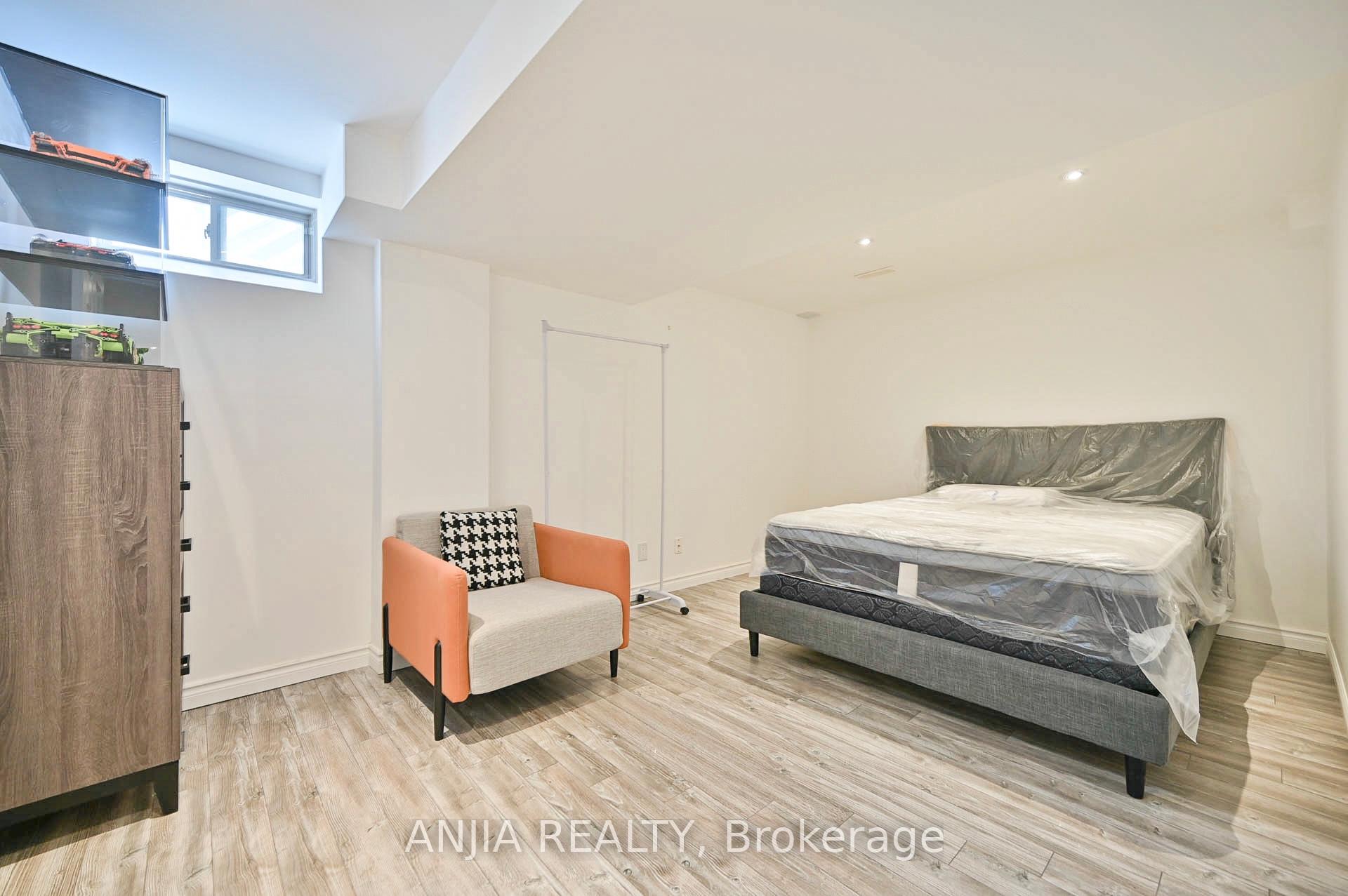 Photo 34 of 65 William Bartlett Drive, Markham, Berczy — HOMEH
