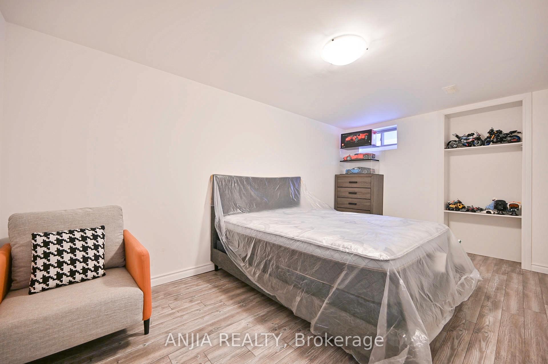 Photo 36 of 65 William Bartlett Drive, Markham, Berczy — HOMEH