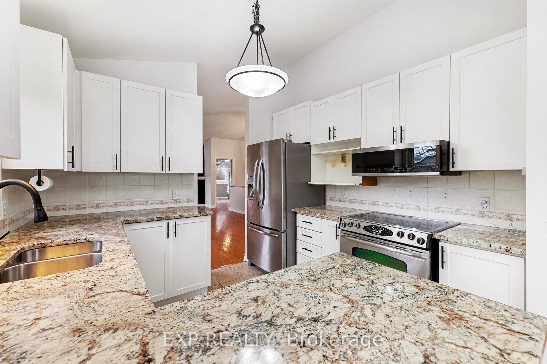 Photo 15 of 17 Windchime Crescent, Ottawa, Barrhaven East — HOMEH