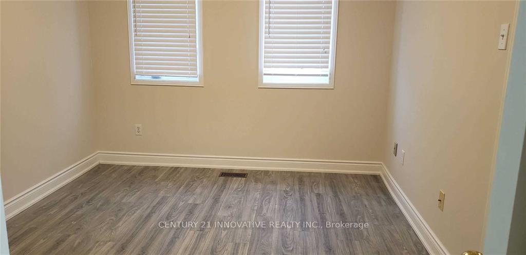 Photo 16 of Unit Upper, 32 Yellowood Circle, Vaughan, Patterson — HOMEH